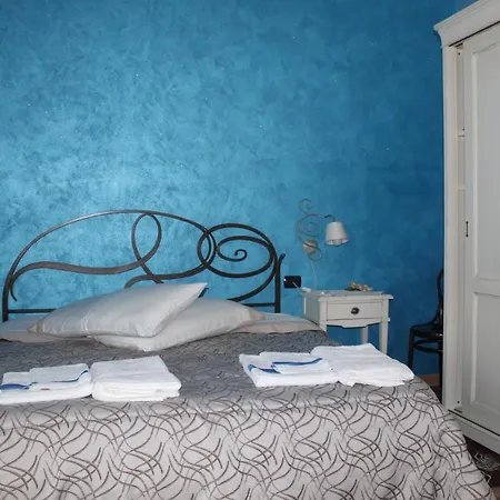 La Pavoncella Bed & Breakfast *